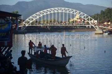 Peresmian jembatan Hildesheim di Padang