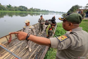 Razia tambang pasir ilegal Sungai Brantas