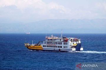 Sebanyak 17 unit kapal feri layani penyeberangan Padang Bai - Lembar 12 trip per hari