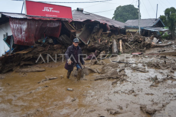Banjir bandang di Solok