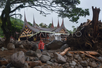 Banjir bandang di Solok