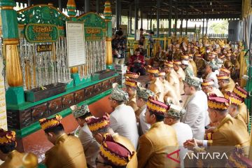 Lapsus-DPRD-Pemkot Banjarmasin ziarah makan Sultan Surianayah&nbsp;