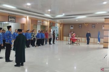 Wabup Bangka Selatan lantik dua CPNS lulusan IPDN menjadi PNS