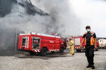 Supermarket Trans Home ludes terbakar