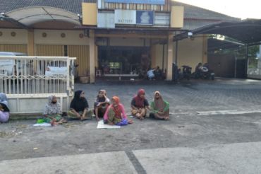 Tajuk ANTARA NTB - Musim jalanan Mataram: Antara sedekah dan dilema