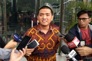Kasus eks Jampidsus perlu terus diawasi publik