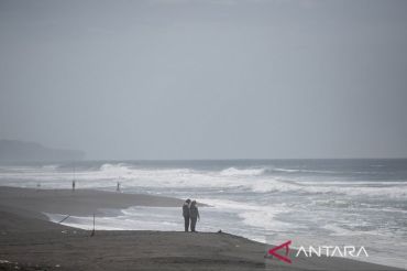 Imbauan tidak berenang di pantai selatan Yogyakarta