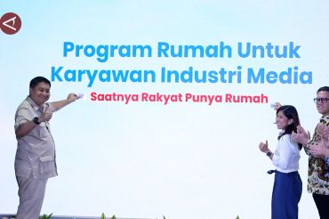 Komdigi & Menteri PKP serahkan kunci rumah subsidi bagi insan pers
