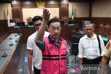 Jaksa tuntut Tom Lembong tujuh tahun penjara & denda Rp750 juta