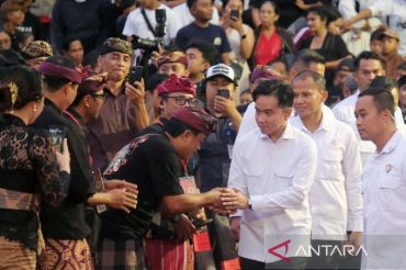 Wapres Gibran kunjungi Pesta Kesenian Bali ke-47, tinjau UMKM & pentas budaya