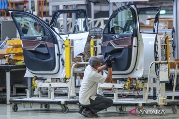 Manufacturing drives Indonesia's 5.11 percent growth in 2025: Kadin