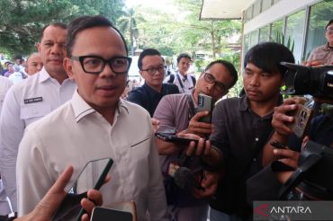 Govt still weighing indirect local poll proposal: Sugiarto