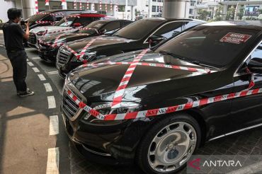 Kejaksaan Agung sita lima mobil mewah diduga hasil korupsi Riza Chalid