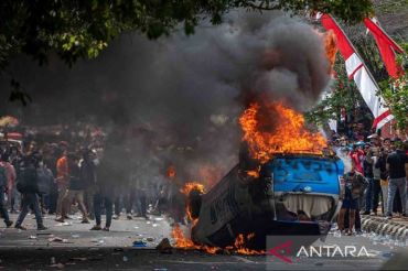 Aksi tuntut Bupati Pati Sudewo mundur berakhir ricuh