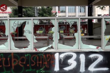 Banyak fasilitas umum dan halte rusak, Pramono gratiskan Tj dan MRT