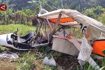 Pesawat latih jatuh di Ciampea Bogor, satu orang meninggal dunia