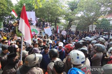 Warga Pati kembali demo tuntut Bupati Pati mundur dari jabatannya