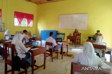 Pelajar SMA pulau terluar di Aceh jalani tes kemampuan akademik