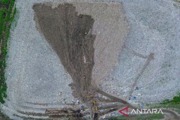 Volume sampah TPA Jabon Sidoarjo melonjak jadi 600 ton per hari gara-gara masifnya normalisasi sungai