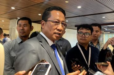 Menkum: Polisi yang terlanjur mengisi jabatan sipil tak perlu mundur