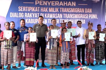 Sebanyak 1.800 SHM diserahkan untuk warga perbatasan NTT-Timor Leste