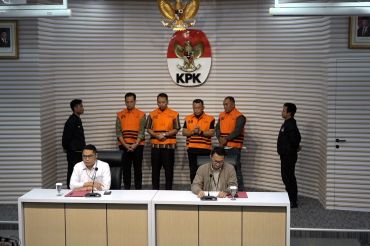 KPK tetapkan Bupati Ponorogo tersangka dugaan korupsi promosi jabatan