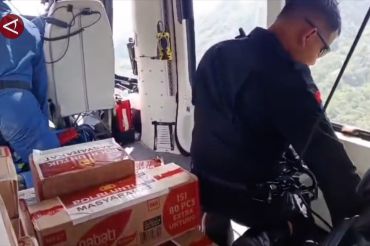 Polri kerahkan helikopter distribusi bantuan bencana banjir di Sumut