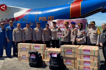 Mabes Polri salurkan bantuan ke Sumatera terdampak bencana