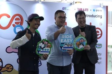 Bukan cuma kartu, bayar tiket MRT Jakarta bisa pakai gantungan lucu