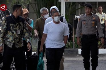 KPK bawa sembilan orang ke Jakarta untuk diperiksa usai OTT di Riau