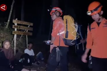 Tim SAR berhasil evakuasi tiga pendaki Gunung Gamalama