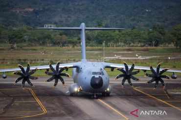 Bawa bantuan 24ton logistik, pesawat Airbus A400 milik TNI AU tiba di Aceh