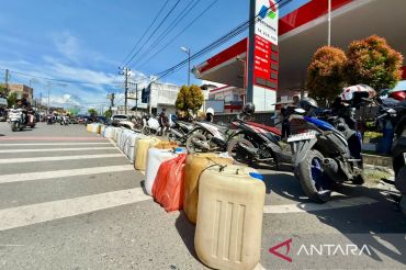 Aksi borong dan timbun BBM di Aceh Barat sebabkan stok minyak di SPBU habis