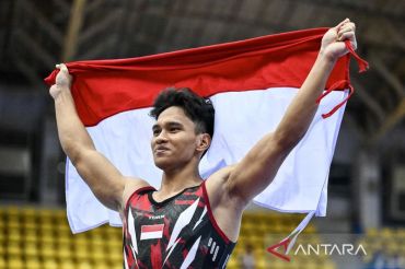 Pesenam Abuyurafi sabet medali emas nomor palang tunggal SEA Games 2025