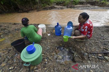 Sebanyak 50 KK penyintas banjir di Koto Tengah kesulitan air bersih