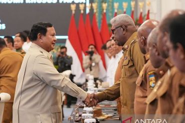 President urges regional leaders to prioritize autonomy funds at home