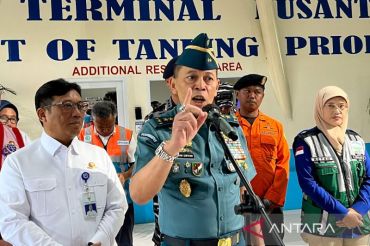 Indonesian Navy deploys 20 warships for Sumatra disaster response