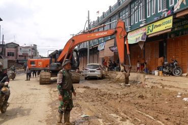 Kondisi di Kota Kuala Simpang di Aceh Tamiang yang terus berbenah