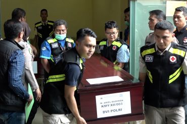 RS Polri serahkan 7 jenazah kebakaran Terra Drone ke pihak keluarga