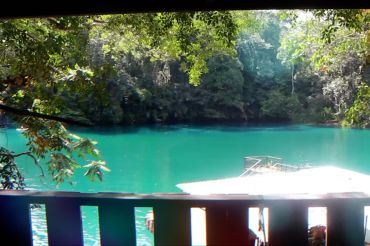 Menjelajah jernihnya danau dua rasa Labuan Cermin di Kaltim