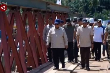 Prabowo kunjungi Sumatera Utara, pantau pembangunan jembatan bailey