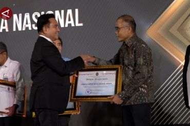 LKBN Antara terima penghargaan dari Kemenko Kumham Imipas