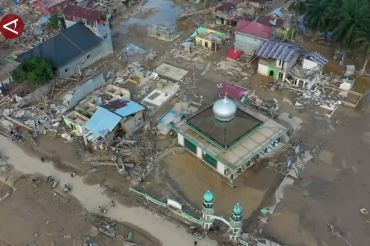 Terkini, BNPB catat korban jiwa bencana di Sumatera capai 1.090 orang