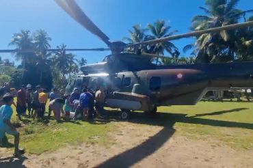 TNI AU kirim bantuan logistik untuk wilayah terisolir di Sumbar