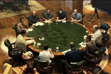 Prabowo convenes cabinet to boost textile, chip production