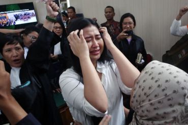 Sidang vonis terdakwa kasus penghasutan pembakaran Gedung Mabes Polri, Laras Faizati