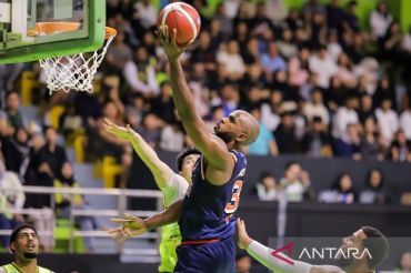 Pelita Jaya Jakarta bekuk Pacific Caesar Surabaya 96-53