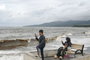 Tajuk ANTARA NTB - Ketika alam menguji Lebaran di NTB