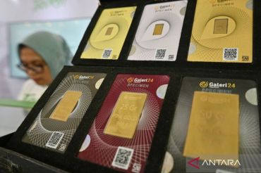 Harga emas Antam 3 Februari ini anjlok