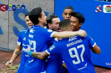 Persib di puncak klasemen setelah kalahkan Persija dengan skor 1-0